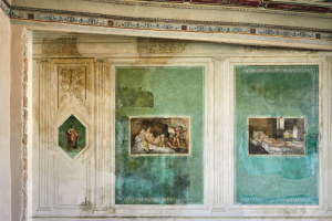 7.Palazzo Guiccioli, Ravenna, Studiolo di Byron, particolare della parete decorata